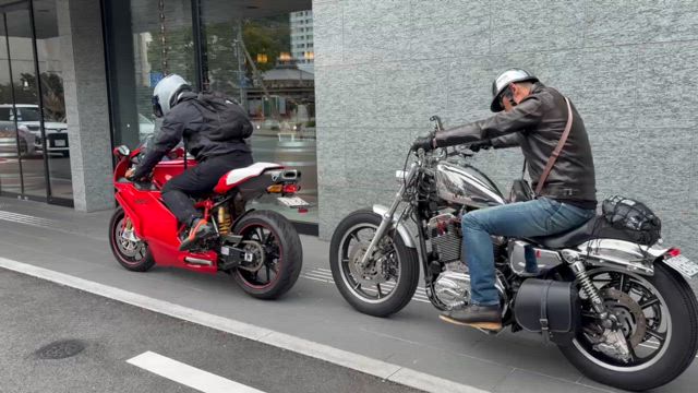 カワサキとドカティとハーレー…、個性豊か過ぎ…笑の記事動画