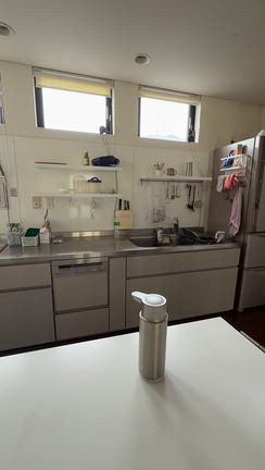 実家の仕事部屋、まだまだ整えてますの記事動画