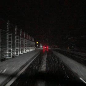 季節はずれの雪が降ってるーー♪の画像