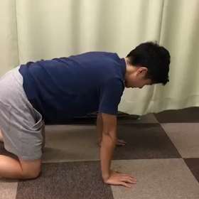 胸椎回旋運動（背中の運動）の画像