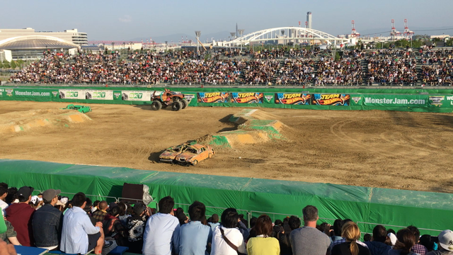 Monster Jam 2016 モンスタートラックの記事動画