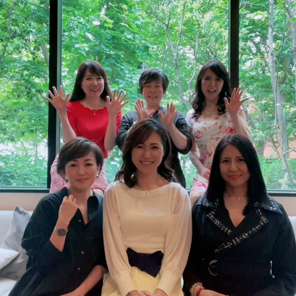 美女まみれの撮影会✨の記事動画