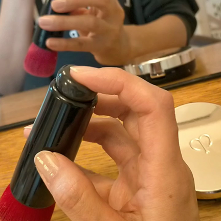 メイク道具収納の記事動画