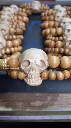 【邪気払い・魔除け】【平安をもたらす】【リアル髑髏(スカル)】【桃の木】２連ブレスレットの記事動画