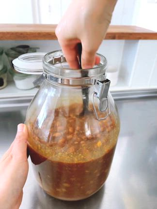 寒仕込みのお醤油作りの記事動画
