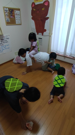 こどもにとって世界一の「先生」は？の記事動画
