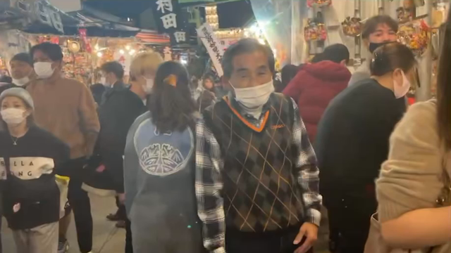 黒や赤などの濃いカラーの印象を和らげる方法3選の記事動画