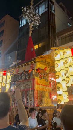 女３人祇園祭宵山に行きました。の記事動画