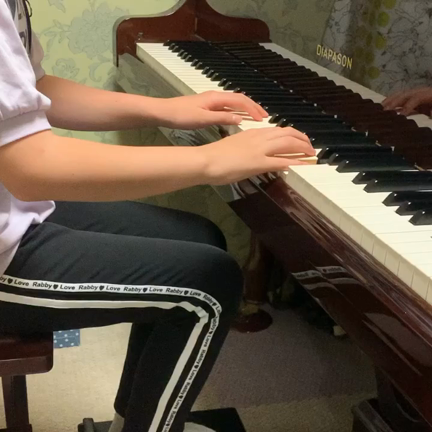 曲によって手首を使い分けの記事動画