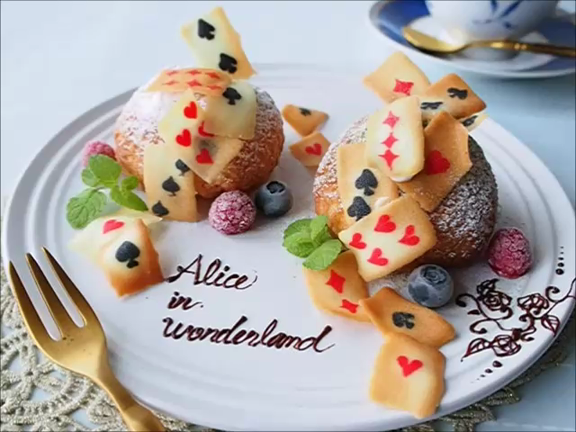 アリスのお菓子絵本〜ただのトランプ〜の記事動画