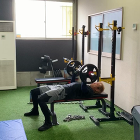 オリックス山岡選手 ローテーションベンチプレスの画像