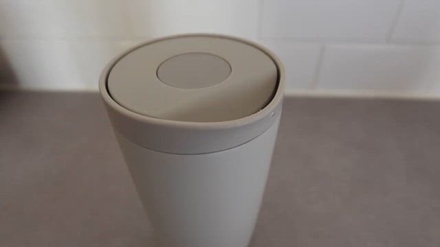 逆さにしてもこぼれないマイボトル／大好きなナッツ類と冷蔵庫に常備のユーグレナの記事動画