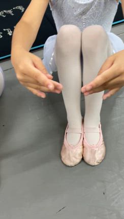 幼少期からバレエを習うメリットの記事動画