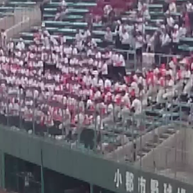 高校野球で盛り上がるゥの画像