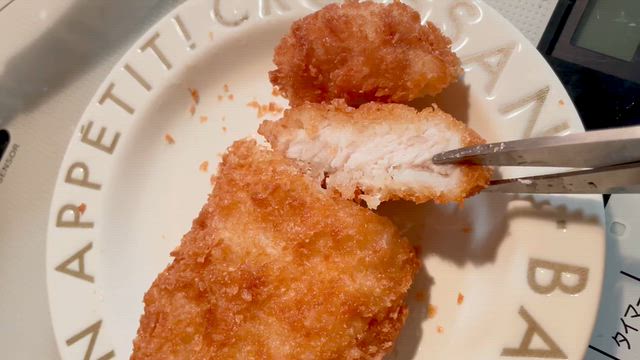 ザックザクになった冷凍とんかつ♡の記事動画