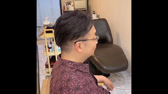 初めての美容室♪ イケオジに変身！の記事動画