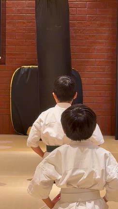 右斜めの大役の記事動画