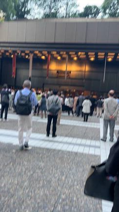 久々にサントリーホールへの記事動画