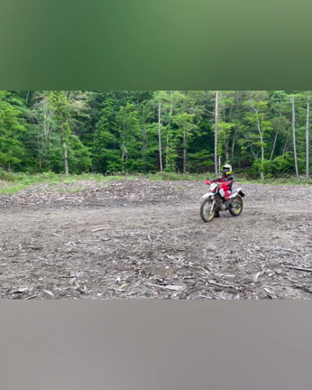オフロードバイクで、丸太超え その3の記事動画