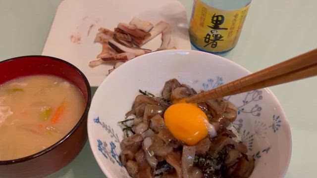 240128 ノドグロの恵方巻きを作ろうかとの記事動画