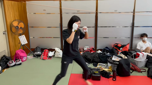 アラサーキックボクシング女子の記事動画