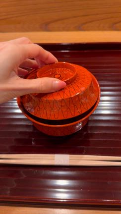 麻布『馳走髙山』のお椀と沢庵。の記事動画