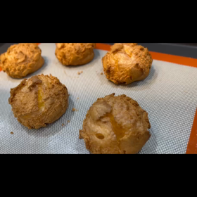 シュークリーム近日発売の画像