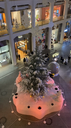 クリスマスツリーの記事動画
