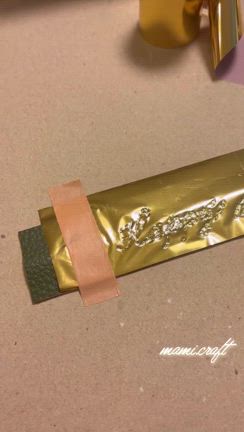 メタリックデコペンで箔押し合皮のギフトタグの記事動画