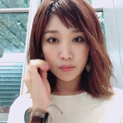 夕方におすすめの顔筋ストレッチの記事動画