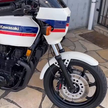 Z1000R2レストア日記の記事動画