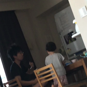 男女のスレ違いの画像