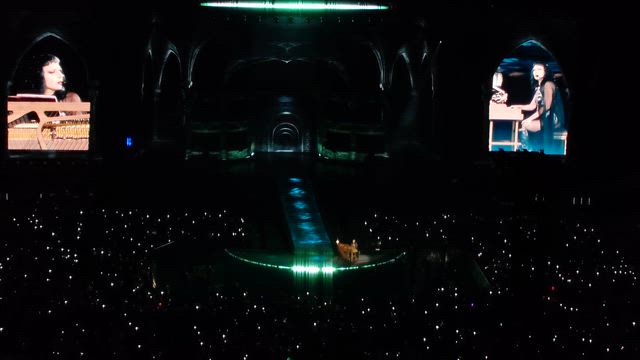 レディー・ガガ様のライブへ！「The MAYHEM Ball (ザ・メイヘム・ボール)」（感想）の記事動画