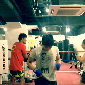 キック連打。の画像