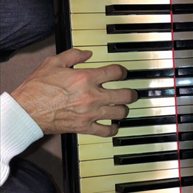 打鍵する時に指が触れる位置の画像