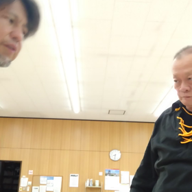 胸ぐらを掴まれたらの画像