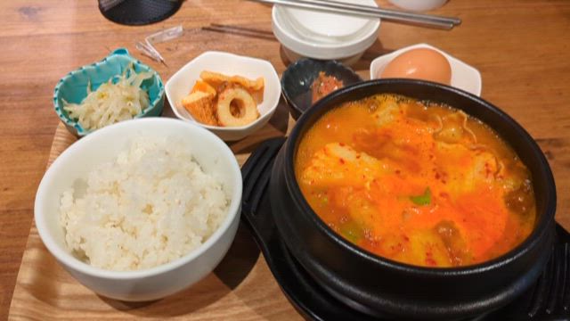 ピンナ食堂わよの記事動画