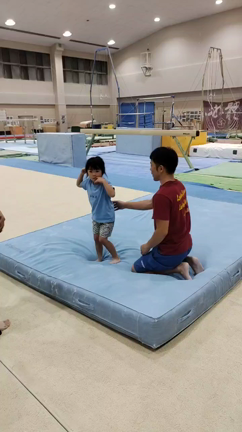 アクロバットレッスンの記事動画