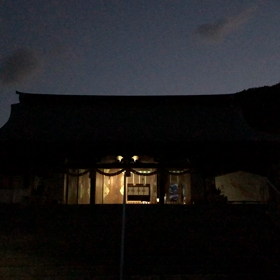 いつもの神社の奇跡的な瞬間の画像
