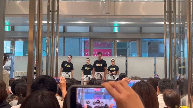 娯楽半分、お仕事半分！？の記事動画