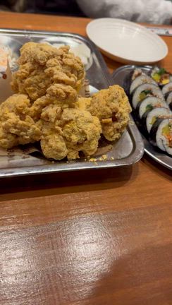【ネネチキン USJ大阪店】でチキン食べつくすの記事動画