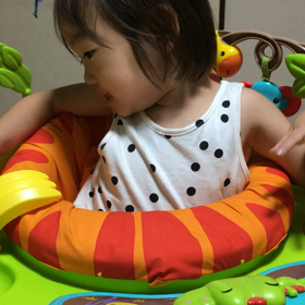 歌う娘の  画像