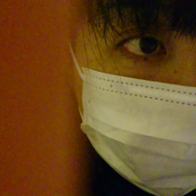調子に乗ってます。しかもカンペ見てます。の画像