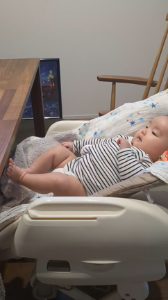 0歳からレッグプレスの記事動画