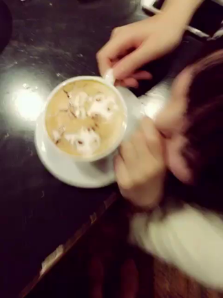 ラテアート♡パーティーの記事動画