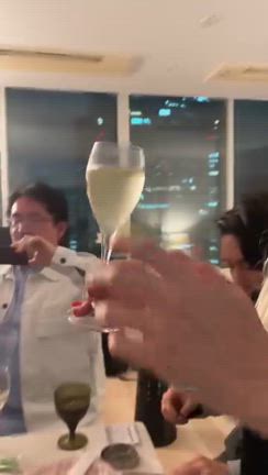 美湖ンチ飲み会✨の記事動画