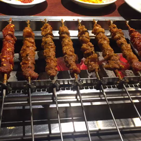 羊の串焼きの画像