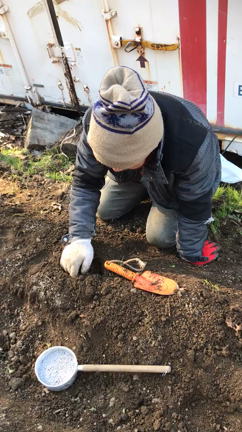 オッチャンのじゃがいも植え付け。の記事動画