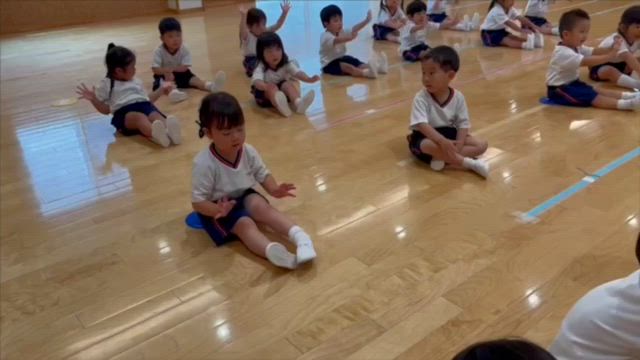 年少組⭐︎プールが始まったよの記事動画