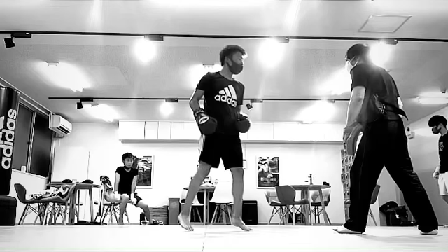 待ってはくれないの記事動画